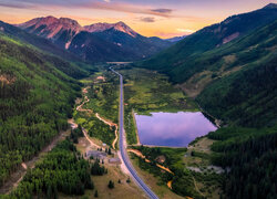 Stany Zjednoczone, Kolorado, Góry, San Juan Mountains, Jezioro, Lato, Drzewa, Lasy, Droga, Autostrada Million Dollar