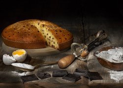 Babka z kawałkami czekolady