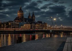Holandia, Amsterdam, Kościół, Bazylika św Mikołaja, Rzeka IJ, Latarnie, Most, Zmierzch, Niebo, Chmury