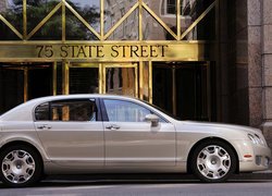 Bentley Continental Flying Spur bokiem