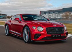 Bentley Continental GT Speed w kolorze czerwonym