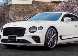 Bentley Continental GT w kolorze białym