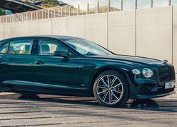 Bentley Flying Spur Hybrid