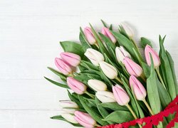Kwiaty, Bukiet, Białe, Różowe, Tulipany, Czerwone, Serduszka, Białe, Deski