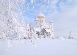 Białogórski Monaster św Mikołaja zimową porą