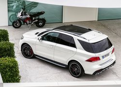 Biały Mercedes AMG GLE 63S