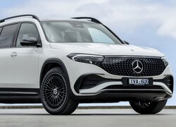 Biały, Mercedes-Benz EQB