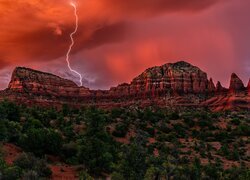 Stany Zjednoczone, Arizona, Sedona, Skały, Błyskawica, Piorun, Niebo, Czerwone