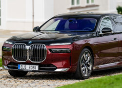 BMW 7 Series Plug-In Hybrid przodem