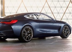 BMW M8 G15 tyłem