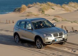 BMW X3 na wydmach