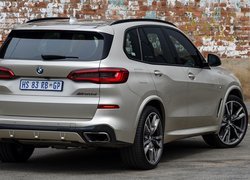 BMW X5 M50d