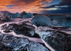 Islandia, Jezioro Jokulsarlon, Bryły, Lód, Góry, Zachód słońca, Zima