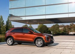 Cadillac XT4 350D bokiem