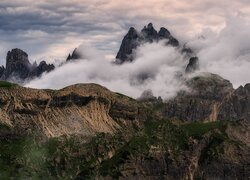 Cadini di Misurina we mgle