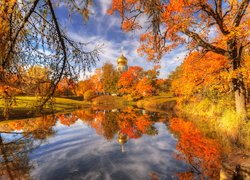 Jesień, Drzewa, Staw, Cerkiew, Sobór Fiodorowskiej Ikony Matki Bożej, Park, Carskie Sioło, Petersburg, Rosja