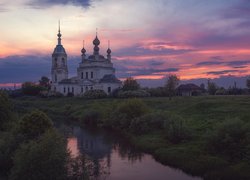 Zachód słońca, Cerkiew, Rzeka Ustya, Drzewa, Obwód jarosławski, Rosja