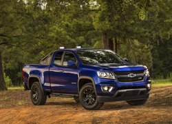 Niebieski, Chevrolet Colorado Z71, 2017, Drzewa, Las