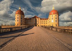 Niemcy, Saksonia, Pałac Moritzburg, Most, Zachmurzone, Niebo