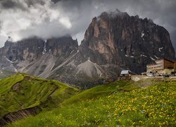 Chmury nad Dolomitami