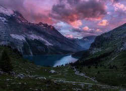 Góry, Alpy Berneńskie, Jezioro Oeschinen, Drzewa, Chmury, Szwajcaria