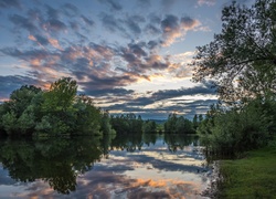 Chorwacja, Jezioro Bobovica, Drzewa, Chmury, Odbicie