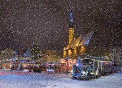 Choinka na Placu Ratuszowym w Tallinie