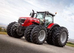 Ciągnik Massey Ferguson 8737