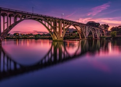 Stany Zjednoczone, Stan Alabama, Gadsden, Most Coosa River Memorial Bridge, Rzeka Coosa River, Odbicie