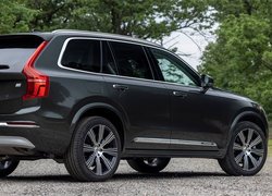 Czarne, Volvo XC90 Recharge