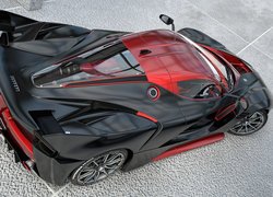 Czarno-czerwone Ferrari FXX K