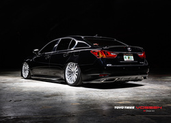 Czarny hybrydowy Lexus GS z 2014 roku