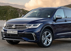 Czarny Volkswagen Tiguan Allspace R