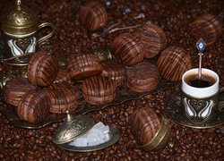 Czekoladowe makaroniki do kawy