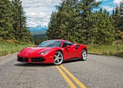 Czerwone Ferrari 488 GTB rocznik 2015