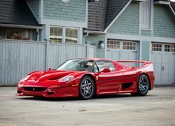 Czerwone Ferrari F50 GT