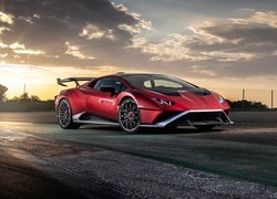 Czerwone Lamborghini Huracan STO