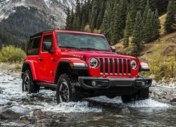 Czerwony Jeep Wrangler Rubicon