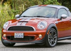 Czerwony Mini Cooper S