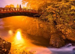 Czerwony most Shinkyo Bridge zwany Świętym Mostem w Nikko w Japonii