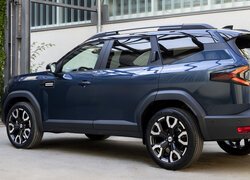 Dacia Bigster, Hybryda, Bok