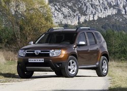 Dacia Duster I, Pierwsza, Generacja