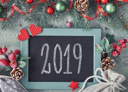 Nowy Rok, 2019, Tabliczka, Ozdoby