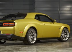 Dodge Challenger R/T, Tył