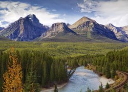 Park Narodowy Banff, Dolina Bow Valley, Prowincja Alberta, Kanada, Góry, Las, Rzeka Bow River, Niebo