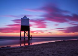 Morze, Niebo, Domek widokowy, Chmury, Plaża