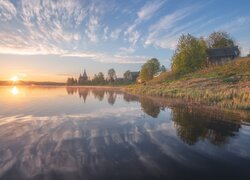 Jezioro, Drzewa, Dom, Lato, Odbicie, Zachód słońca