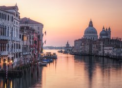 Włochy, Wenecja, Kanał, Canal Grande, Gondole, Kościół, Bazylika, Santa Maria della Salute, Domy