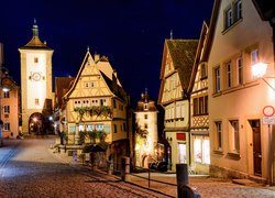 Domy nocą w Rothenburgu