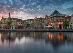 Holandia, Haarlem, Domy, Rzeka Spaarne, Odbicie